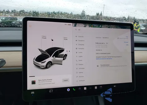 2021 Tesla Model Y Long Range Dual Motor All-Wheel Drive z USA, uszkodzony, nr VIN 5YJYGDEE6MF232636